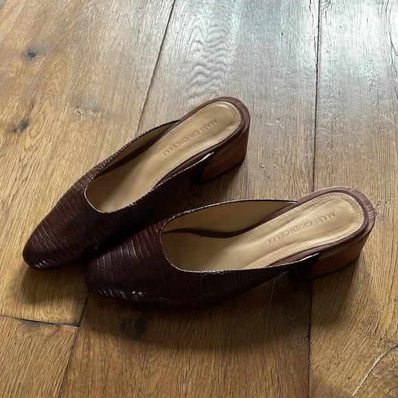 Model: Leblon Mule flat
Color: Brown (Croco cuoio)
Size 37 - Picture 2 of 4
